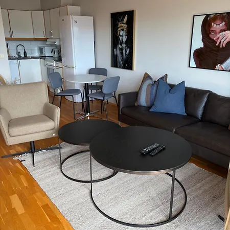아파트 Sjofront Med Terrasse - Sentralt