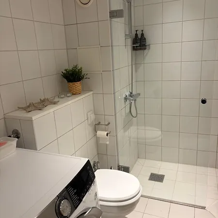 아파트 Sjofront Med Terrasse - Sentralt *